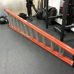 Like New Ladder 12 Foot Tall