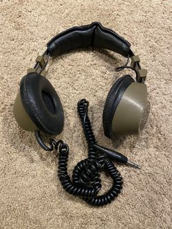 Vintage 1970’s Radio Shack Realistic Nova Headphones