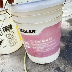 Jabones  Para Ropa  botes  Grades X Pieza 5 Galones