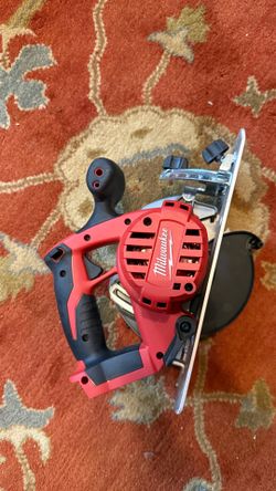 Milwaukee circular saw