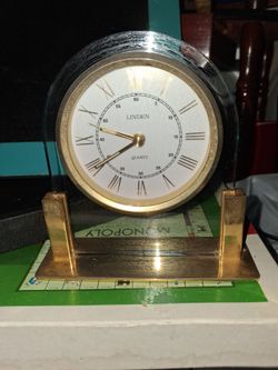 Flawless Vintage Linden Quartz Desk Clock