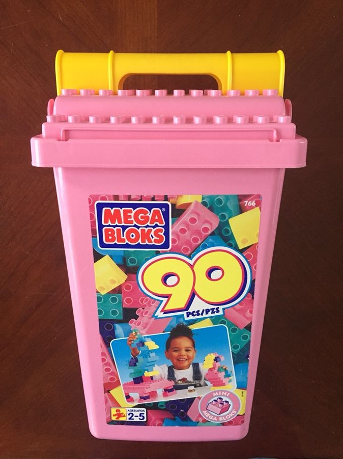 🎀 Pink Mini Mega Bloks Set includes 90 blocks total with tub container. Mini blocks are the medium sized blocks.