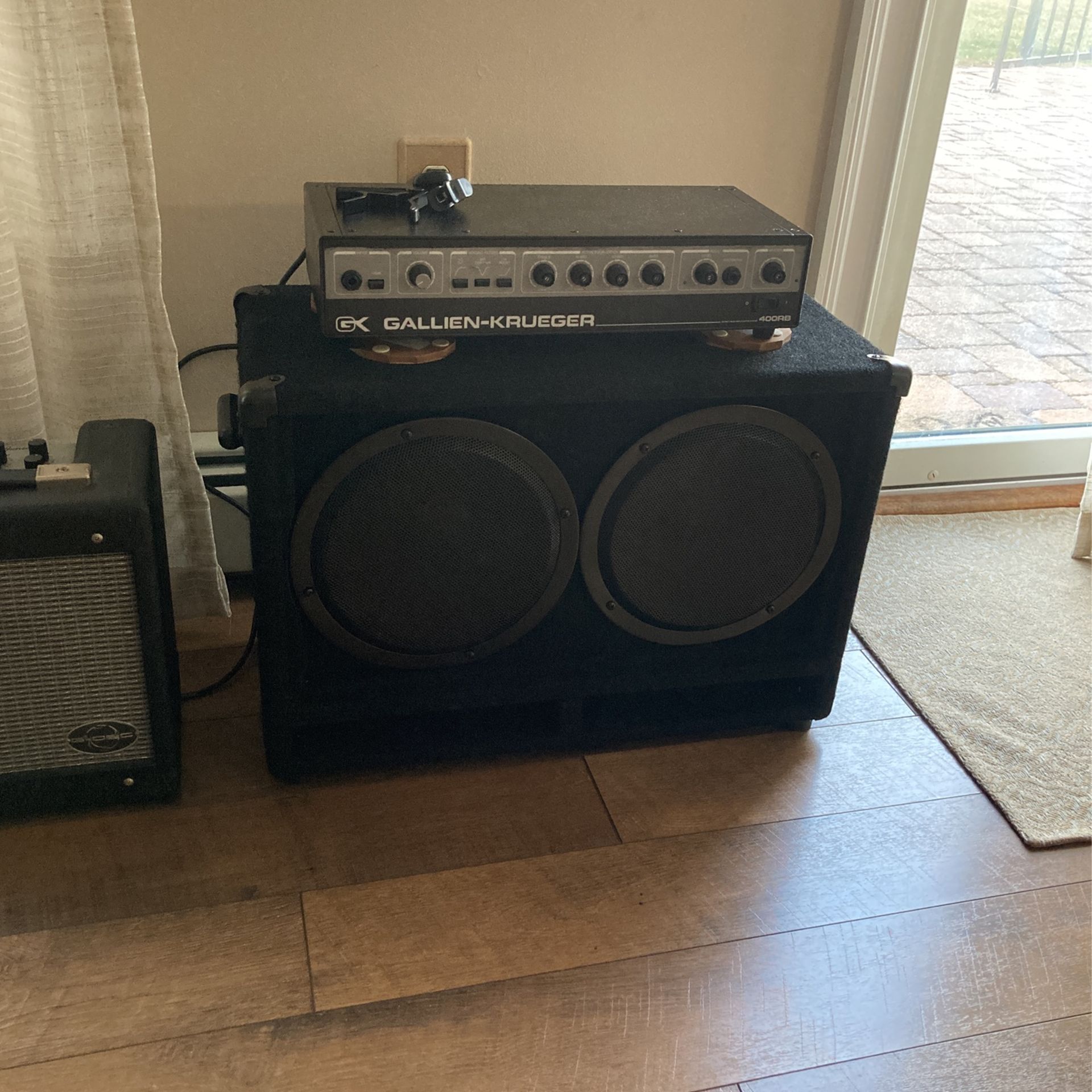 2x10 Speaker Cabinet With 2 Hartke 10 Inch Speakers