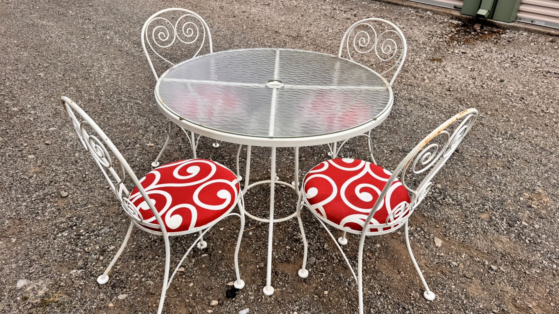 Patio Table And Chairs 