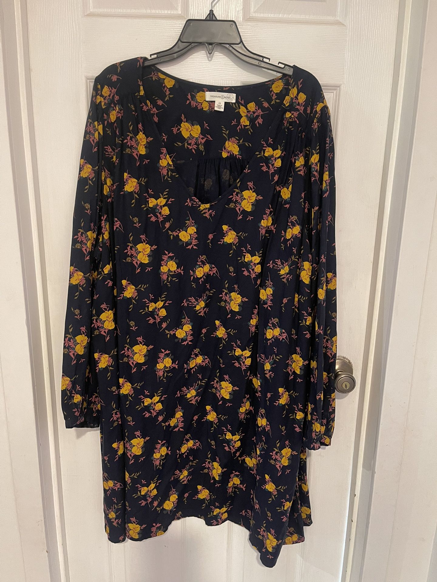 Size 4x floral long sleeve dress by Treasure & Bond  From Nordstrom  Navy, pink and yellow 