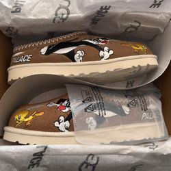 Size 9 - Palace UGG Looney Tunes Tasman Slipper Chestnut