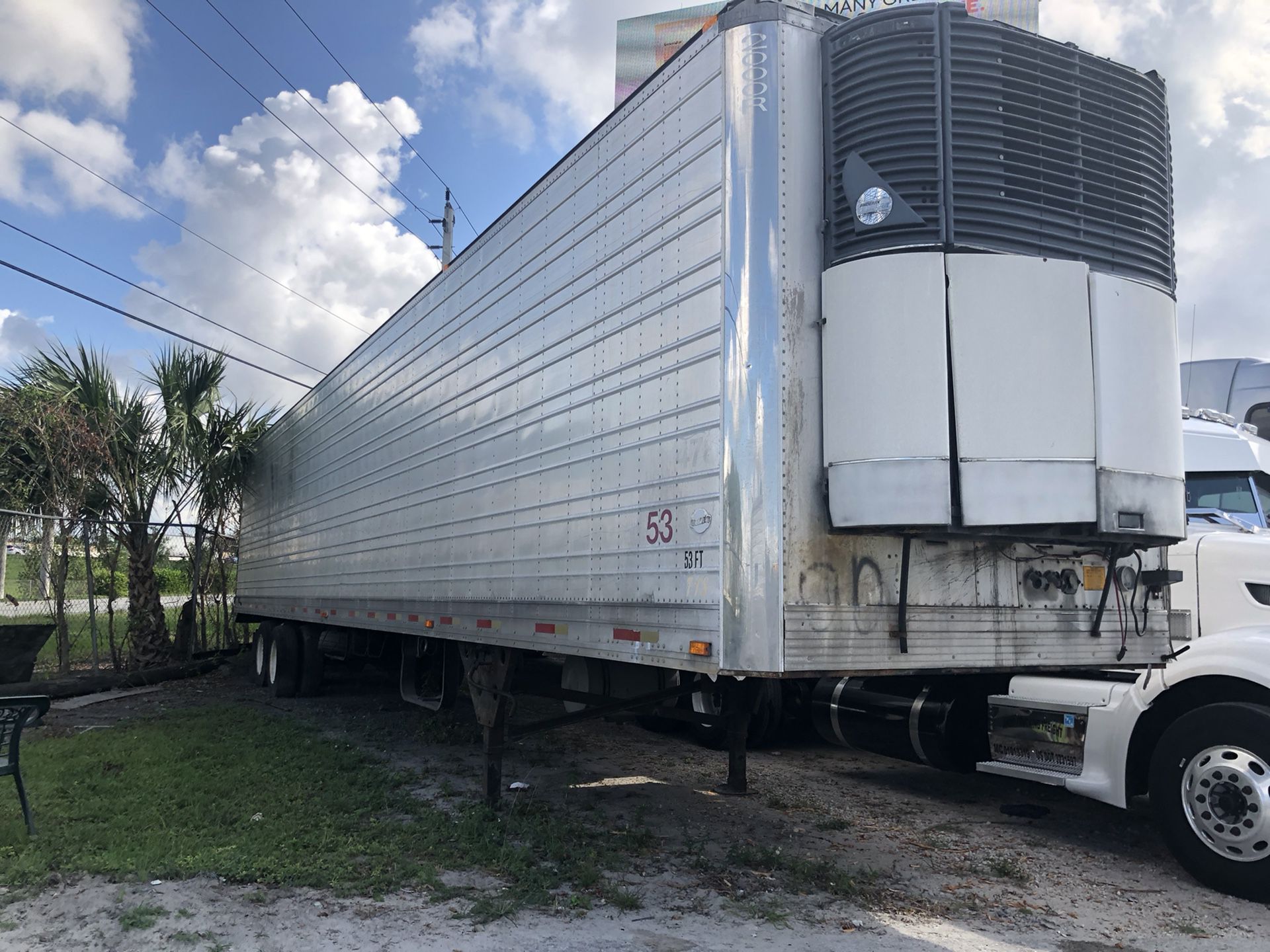 Utility 53’ trailer Reefer Carrier