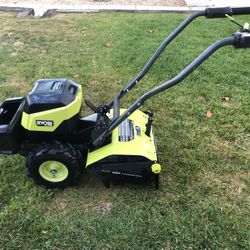 Ryobi Tiller 40V 18” with 4 batteries