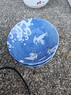 3 Rice Bowls: White Cranes in Flight Blue Waves