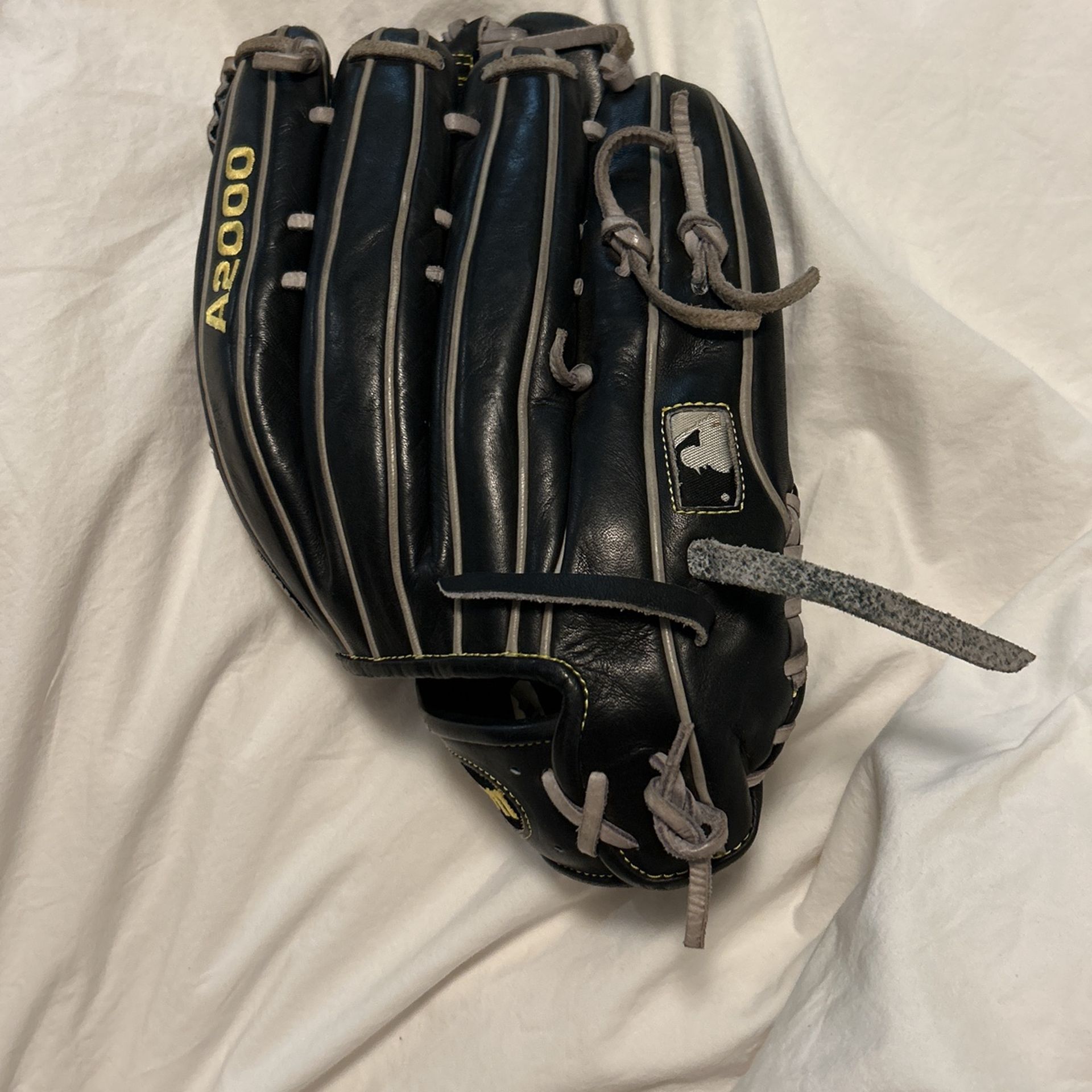 WILSON A2000 12.5” USED LEFTY