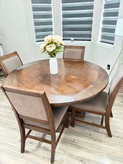 Round Wood Dining Table with 4 Chairs