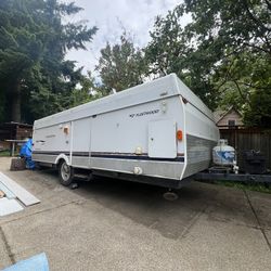 2005 Fleetwood Sequoia