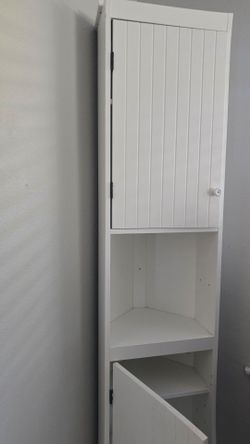 Corner shelf