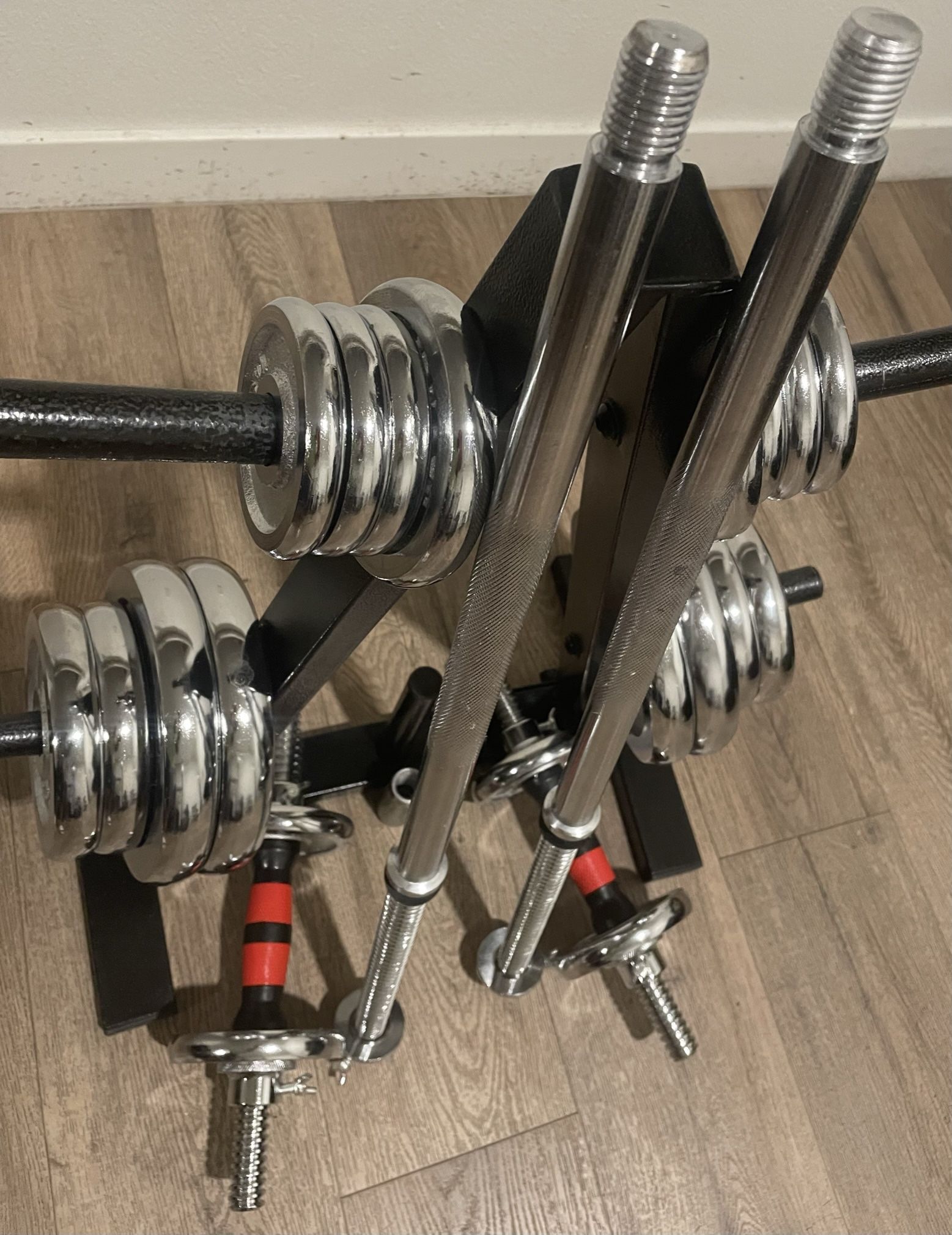 NEW CASE Adjustable Chromed Barbell & Dumbbells  Total: 110 lbs