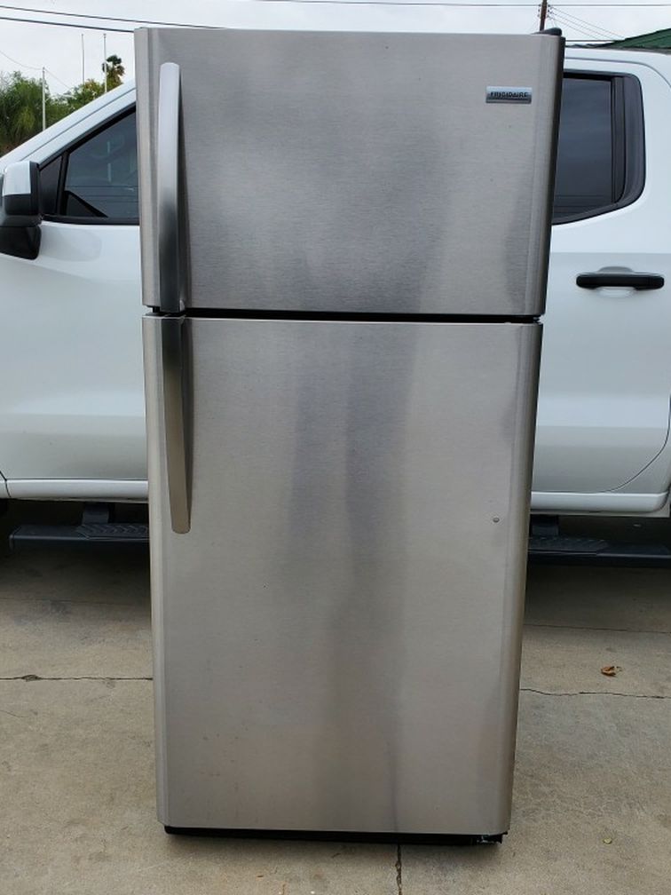 18.3 Cu Ft. Frigidaire Stainless Steel Top Freezer 2020 Model# FFTR1821TS0