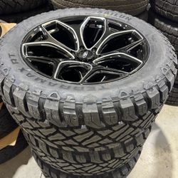 22X10 F-150 SHELBY SUPERSNAKE 6x135 +25 87.1 Gloss Black - Wheel