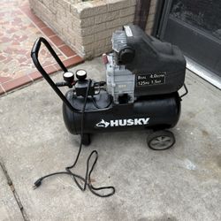 Husky 8 Gallon 150psi Portable Air Compressor $60firm Fcfs