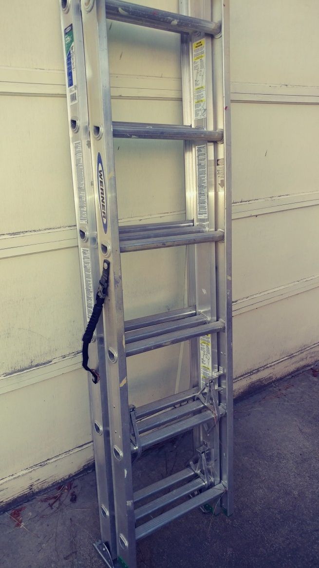 Werner D1216-3 18 Ft. Aluminum Compact Extension Ladder