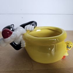 Vintage Warner Bros. Sylvester & Tweety Planter
