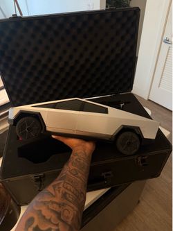 Hot Wheels x Tesla Cybertruck RC Car (2020 version)