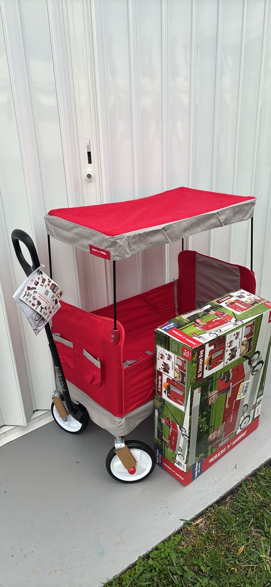 Radio flyer folding wagon brand new