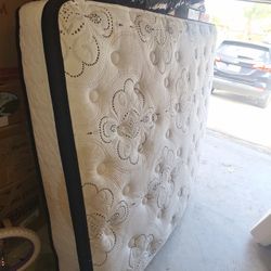 Queen Matress 