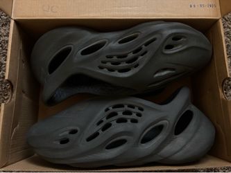 adidas Yeezy Foam RNNRS