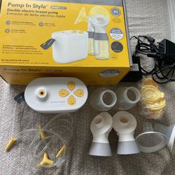 Breast Pump - Bundle - Great Condition 