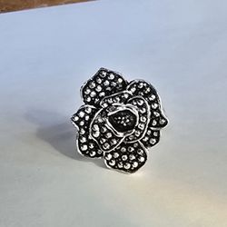 ROSE BLING FLOWERBURST NEW SIZE 6 QUALITY TITANIUM SILVER TRENDSETTER RING