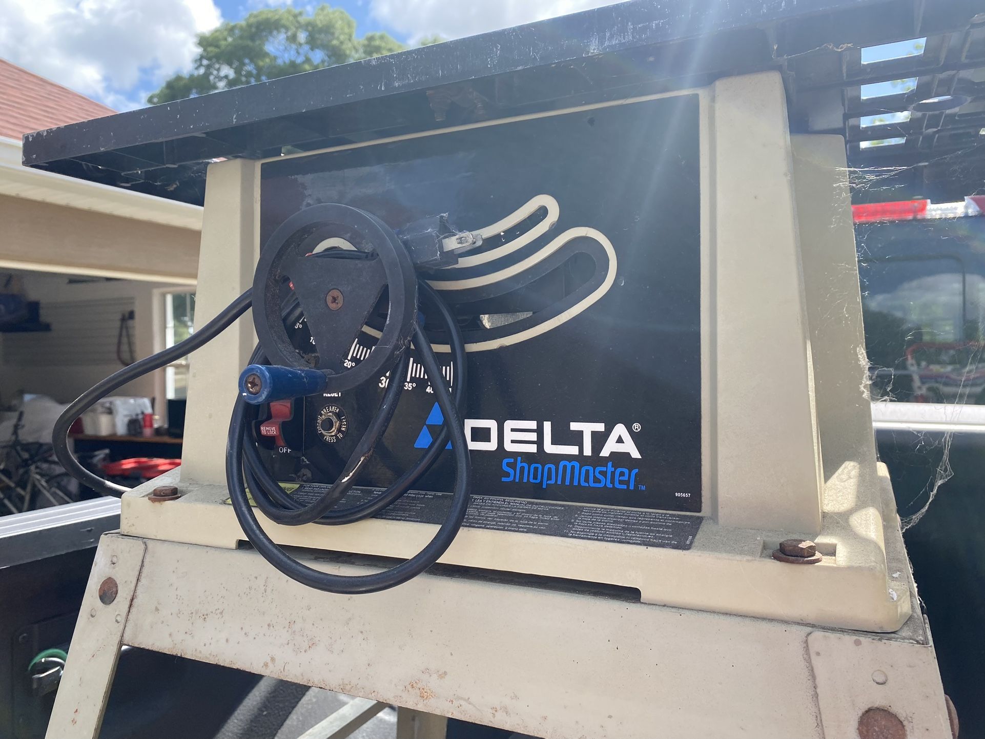 Delta 10” Table saw