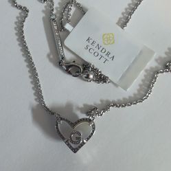 Kendra scott necklace
