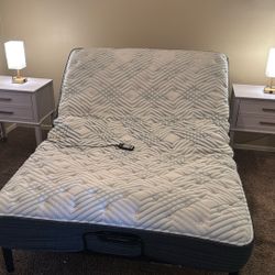 Mattress Firm reclining bed, full size With Two End Tables In Touch Lamps