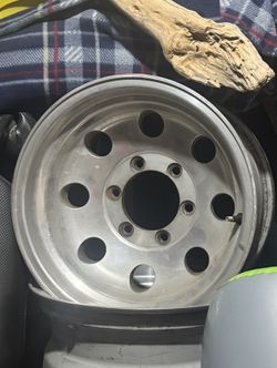 Set Of 4 Chevy GMC Rims Bolt pattern: 6×5.5″ (6×139.7 mm)