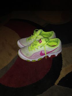 Nike AirMax (Size 6)
