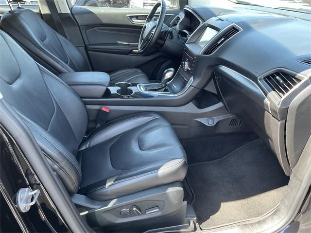 2017 Ford Edge