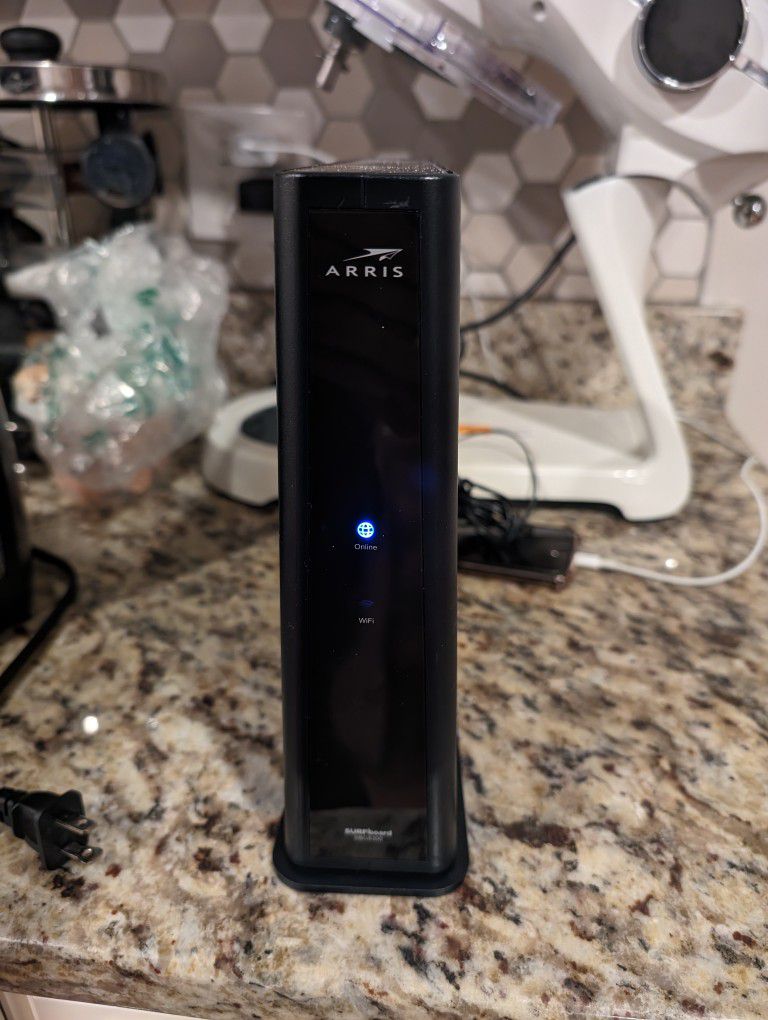 Like New Arris surfboard SPG 8300 Cable modem, Wi-Fi router