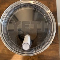 Yeti Rambler 26 oz Straw Cup for Sale in Phoenix, AZ - OfferUp