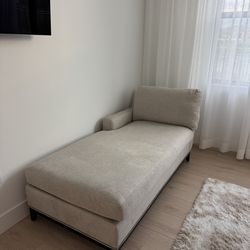 Chaise Lounge