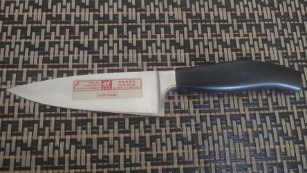 Zwilling J.A. Henckels Five ⭐ 6" Chef's Wide Blade Knife 30045-160 Slightly Used In Very Good Condition!