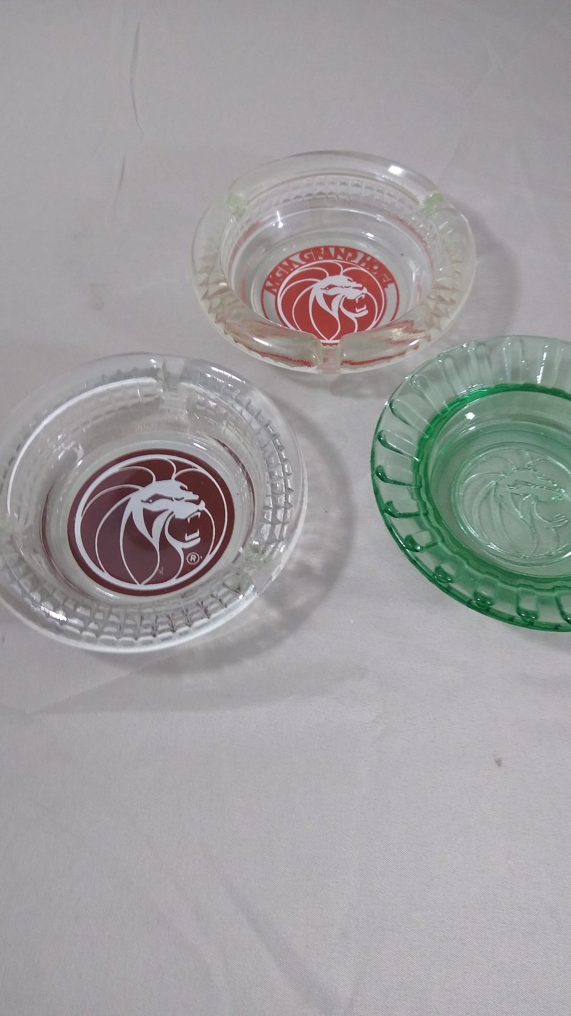 3 Vintage Las Vegas MGM Grand Hotel Lion Head Clear Glass Cigarette Ashtray