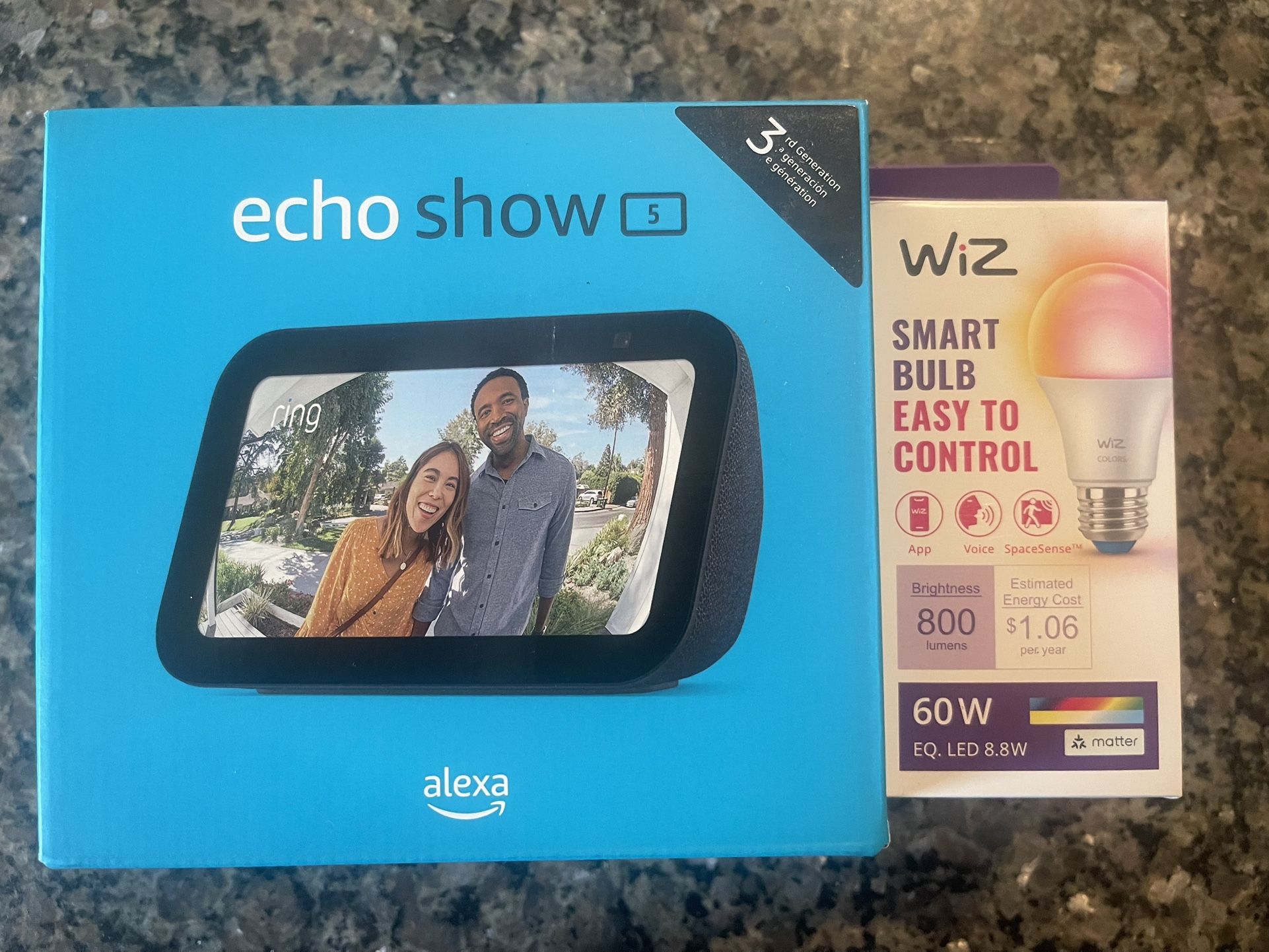 Echo Show 5 And Smart Bulb