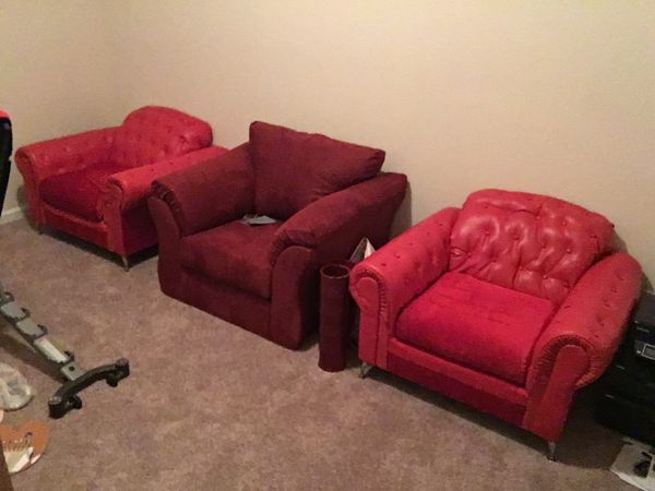 New Red Oversized Sofa Chairs For In Conyers Ga Offerup