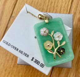 Brand new Jade or Onyx Carved Flower Pendant Necklace (25x38mm) in 14k Gold-Plated Sterling Silver