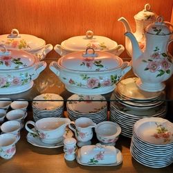 Mikasa Heritage Rose Petals Coffee Pot Cups Gravy Bowl Plates Casserole Butter