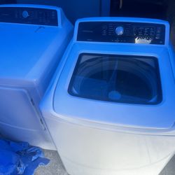 Frigidaire Washer&Dryer Set