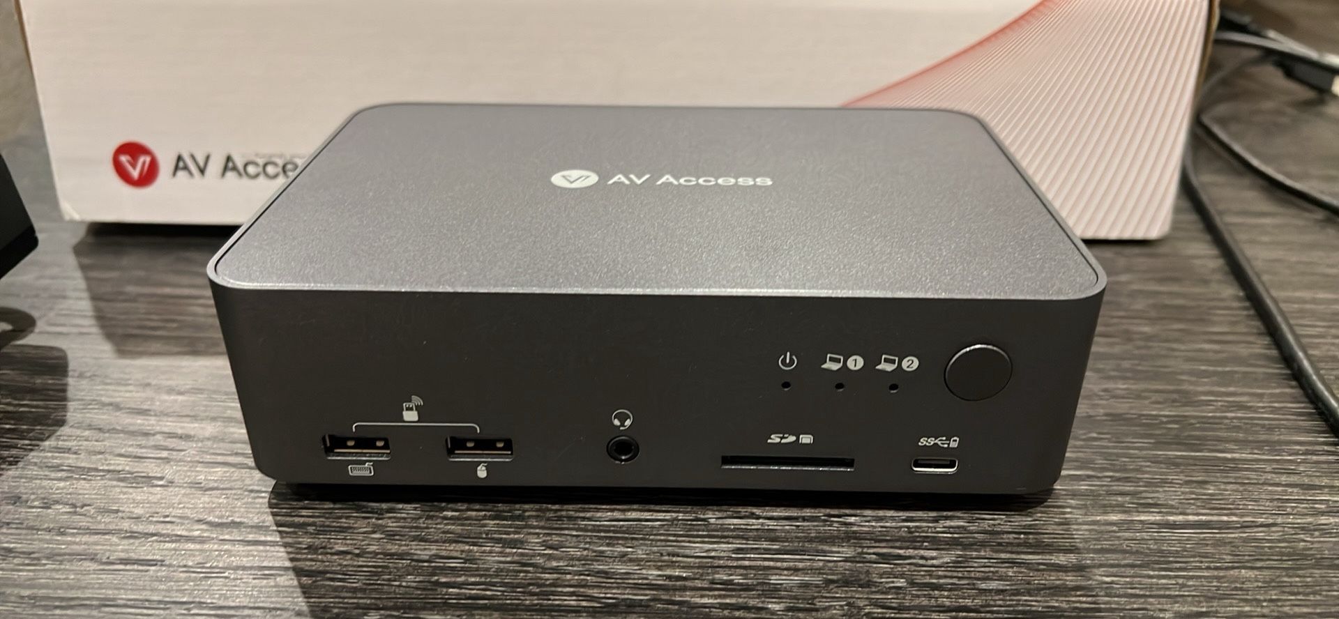 AV Access USB Docking Station for 2 Laptops/Dual Monitors