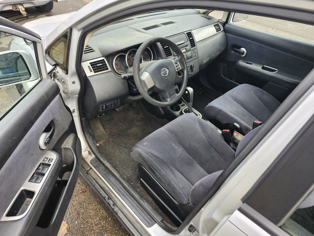 09 Nissan Versa Driving Parts Car