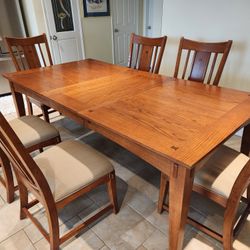 Dining Room Table $325