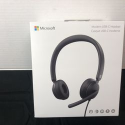 Brand New Microsoft Modern USB-C Headset  Windows 10/11