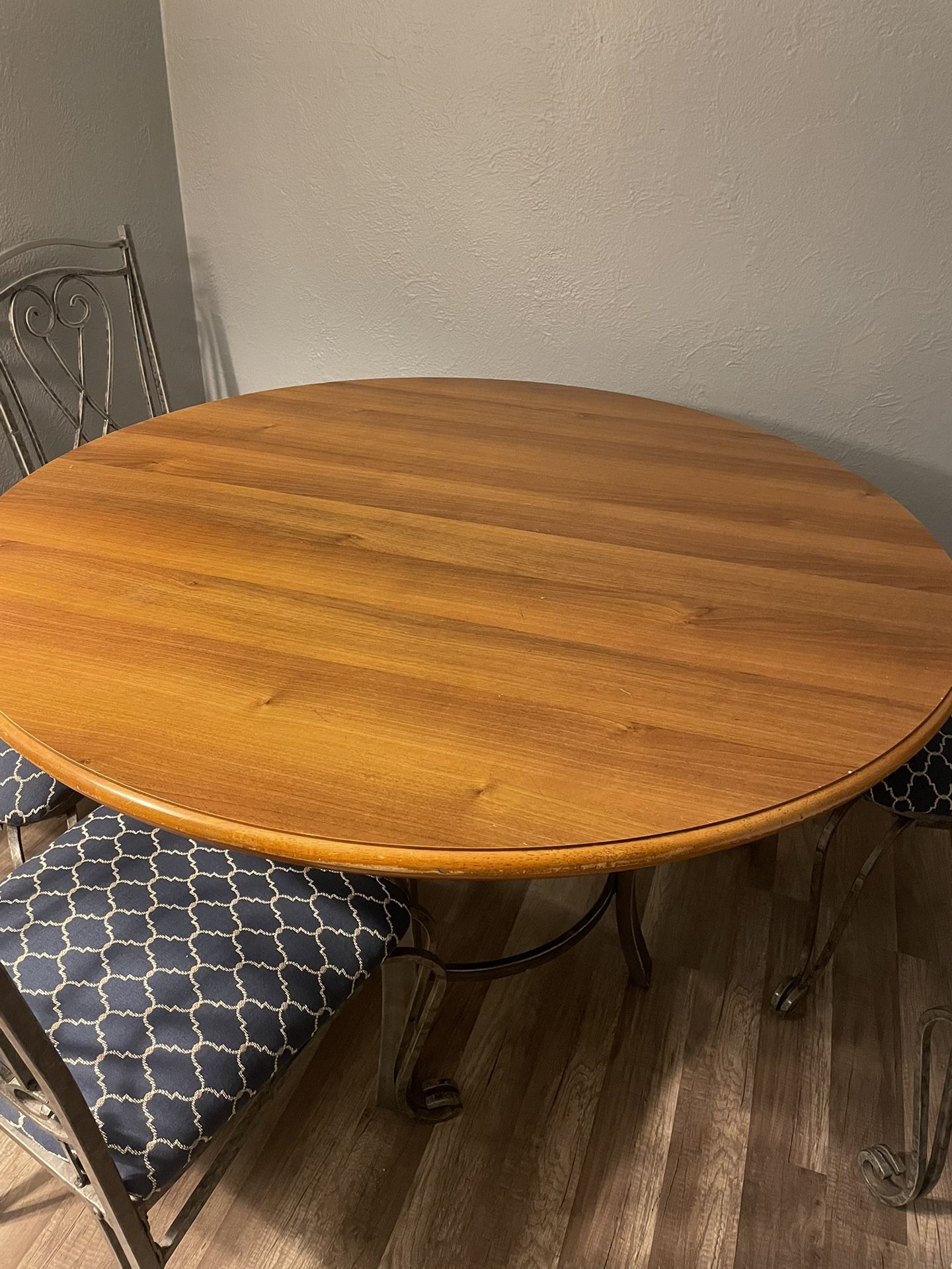 Kitchen/Dining Room Table 